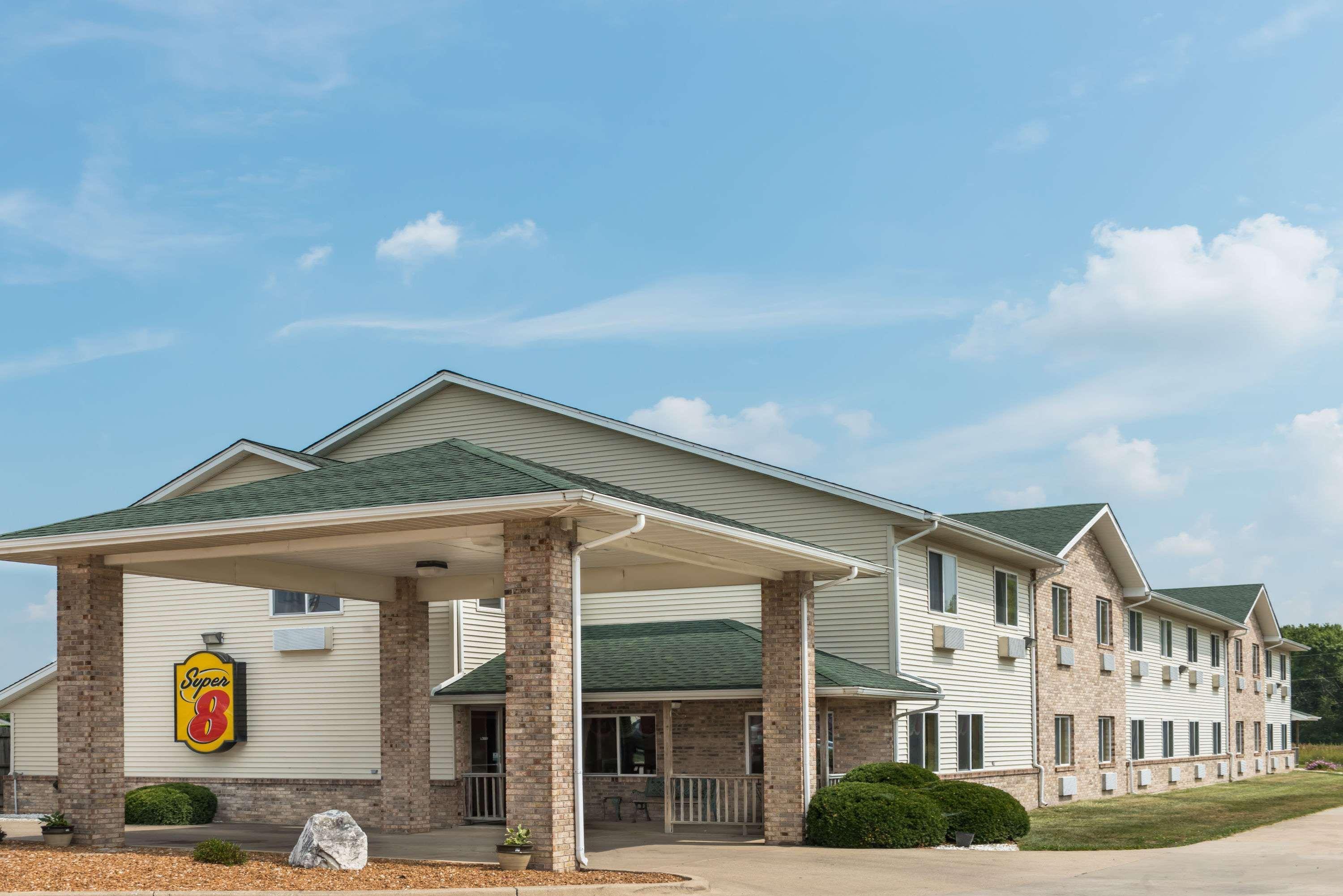 Super 8 By Wyndham Greenville Екстериор снимка
