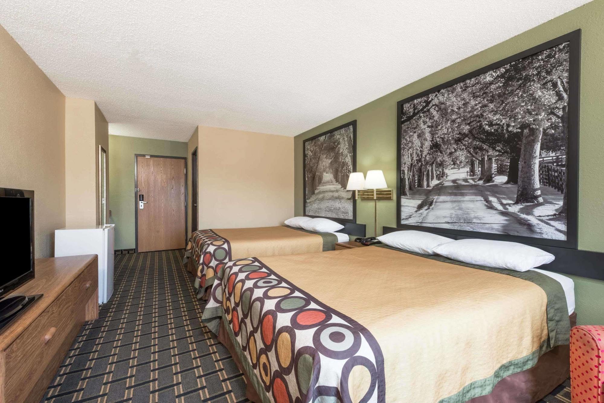 Super 8 By Wyndham Greenville Екстериор снимка